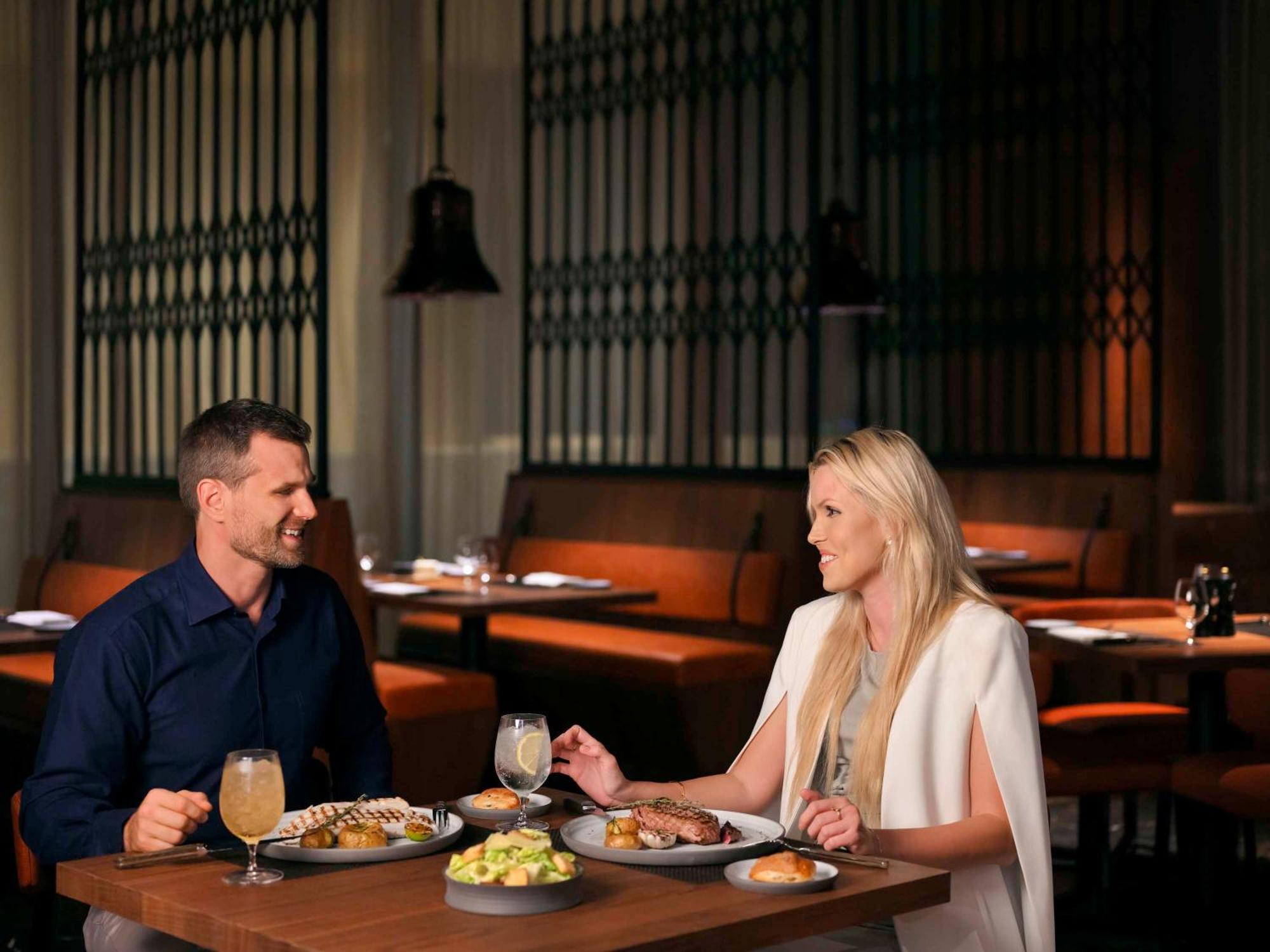 Moevenpick Hotel & Apartments Ghala Μουσκάτ Εξωτερικό φωτογραφία The restaurant